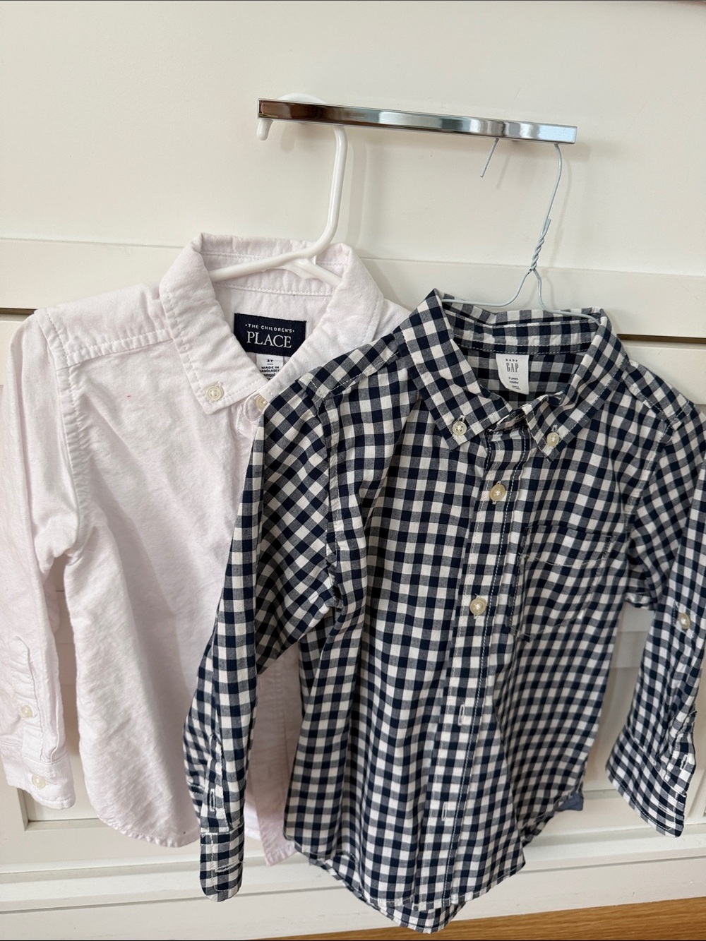 GAP Navy & white Boys' Button-Down Shirts - 2-Pack
